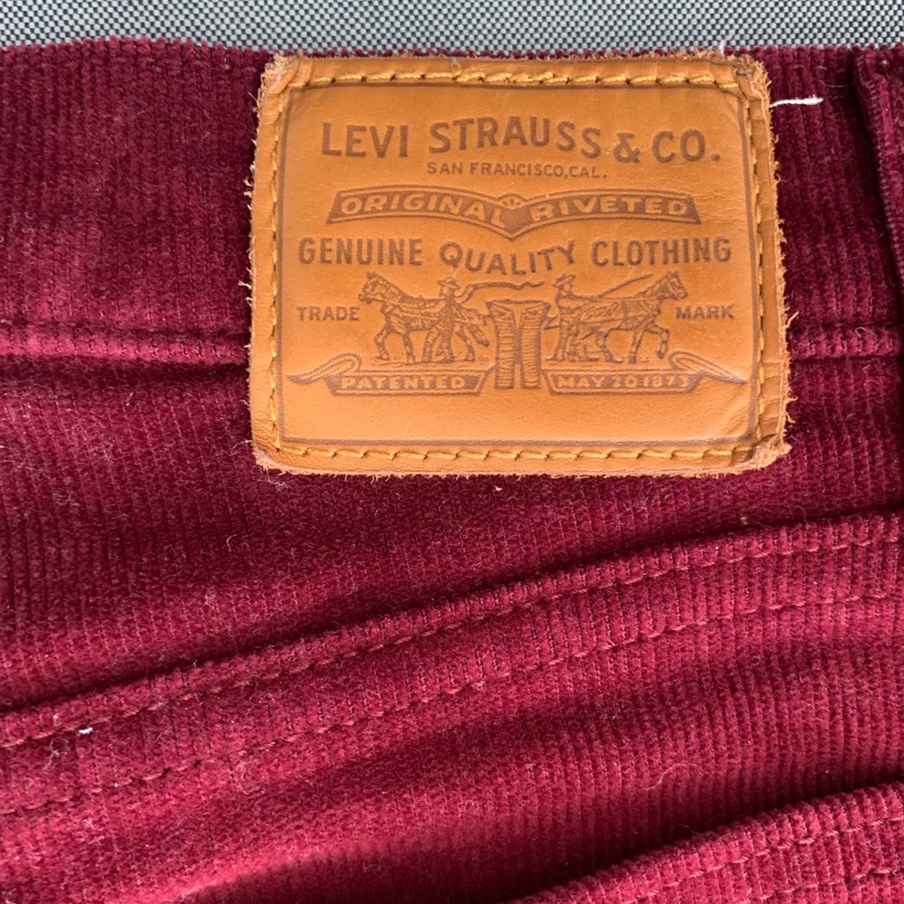 Red Levi’s Corduroy Wedgie Straight - Picture 4 of 4